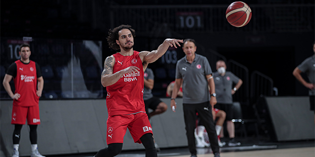 A Erkek Milli Takımımızda Shane Larkin Sakatlığı Nedeniyle Kadrodan Çıkarıldı